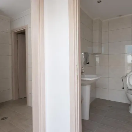 Socrates Apartmens & Restaurant *