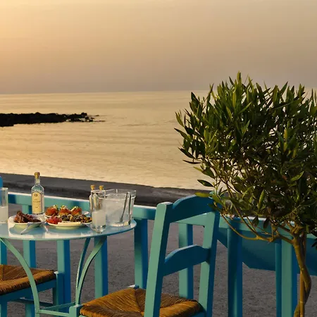 Socrates Apartmens & Restaurant Milatos