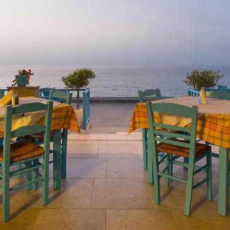 Apartment Socrates Apartmens & Restaurant Milatos